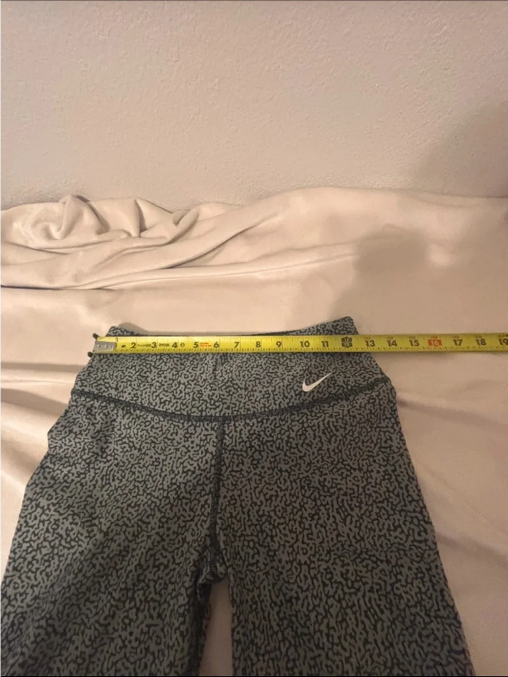 Nike Black and Gray Speckled Workout Leggings
